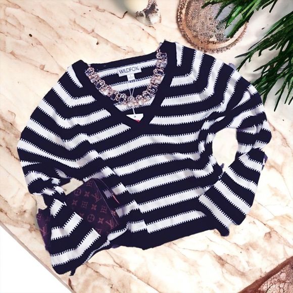 🌴 Mix & Match 2/$150 🌴 WILDFOX Leanne Striped Distressed Sweater - Picture 1 of 9